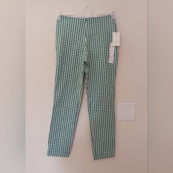 a new day Green and White Patterned Cropped Pants - Picture 3 of 12